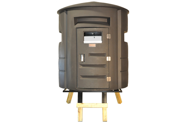 Sportsman's Condo SC-3 hunting blind by Southern Outdoor Technologies featuring durable, weatherproof design for elevated hunting visibility.