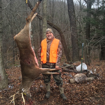 Gary Robinson and His Record-Breaking Buck Trophy