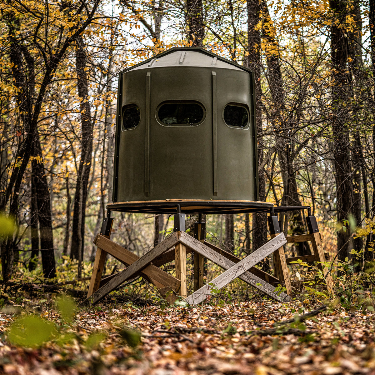 Maverick 5-Shooter GX Deer Blind in Green with Clear Windows