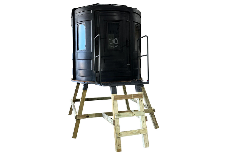 RAM 700 Elevated Hunting Blind with tinted windows, designed for bow and gun hunting, featuring a sturdy, weather-resistant build for maximum visibility and concealment.