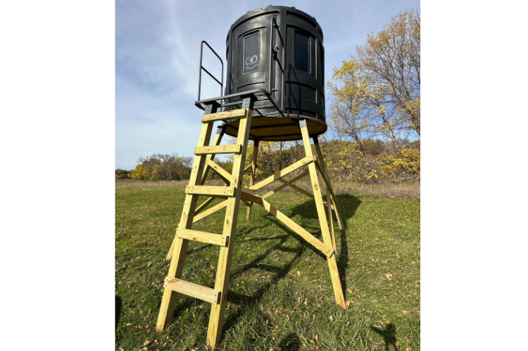 A RAM 650 platform with receivers perfect for your RAM 650 elevated hunting blind adventure.