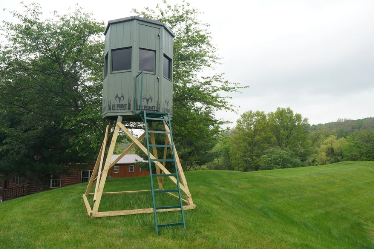 12 Point 6-Foot Octagon Hunting Blind