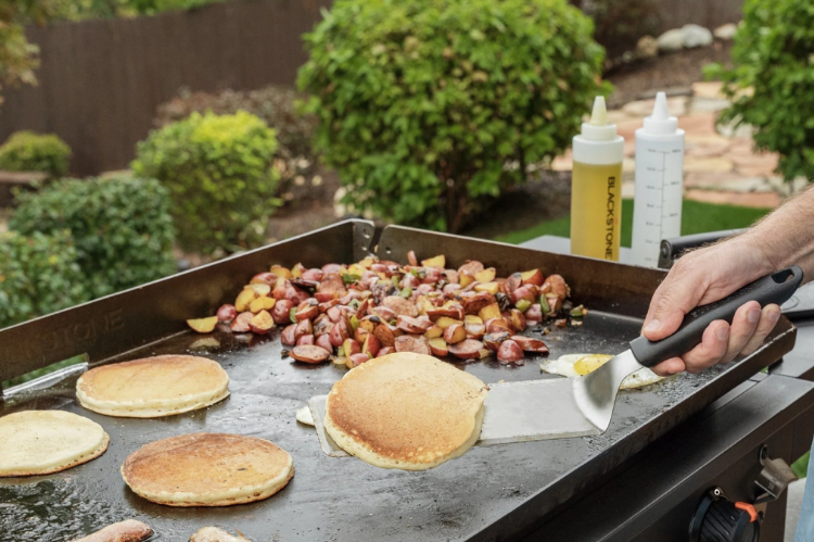 Blackstone 36" Griddle Original Omnivore 2210, a rugged Blackstone griddle built for outdoor cooking and hunting camps, offering dependable performance as a versatile outdoor griddle station