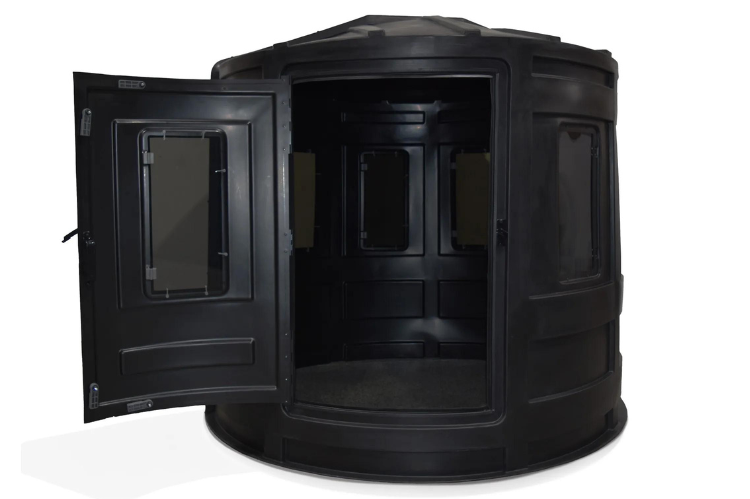 RAM 700 Hunting Blind 7029 with Clear Windows for Bow and Gun, durable all-weather hunting blind for enhanced visibility and concealment.