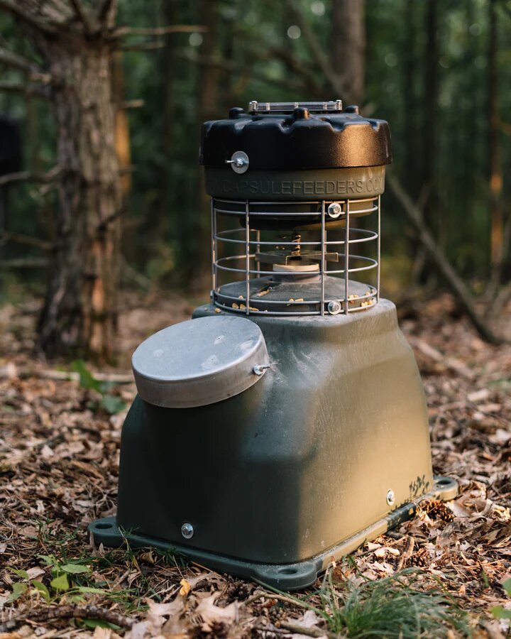 Rhino Blinds 100 lbs. Capsule Feeder CAP-100