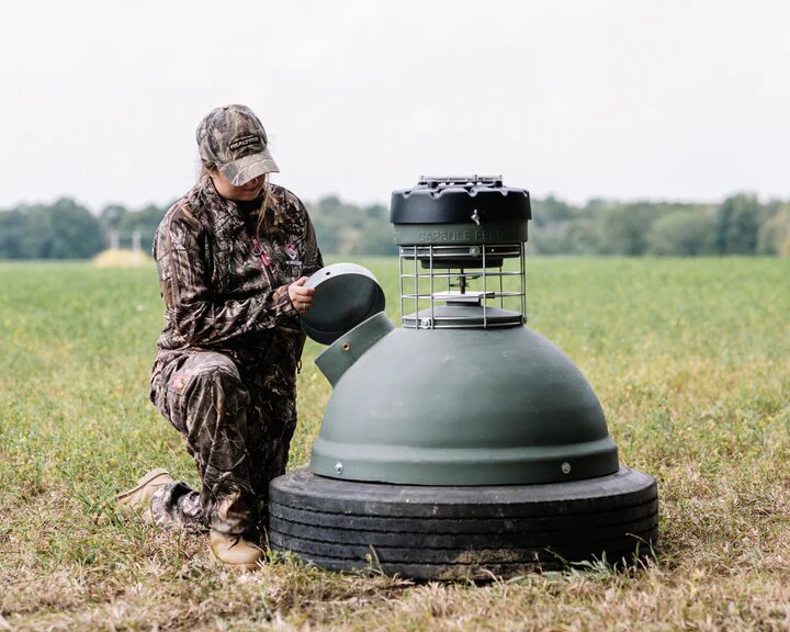 Rhino Blinds 250 lbs. Capsule Feeder CAP-250