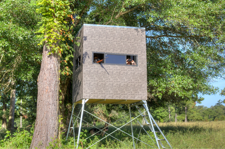 Aluminum and Insulated Deer Blinds 6' X 6' Elevated with 5' Base and Detachable Ladder for Big Dogg