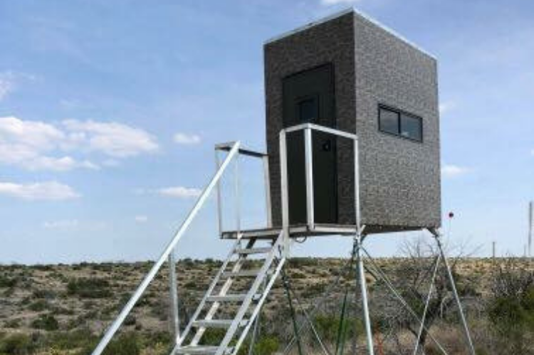 Aluminum and Insulated Deer Blinds 4' X 6' Ground Big Dogg