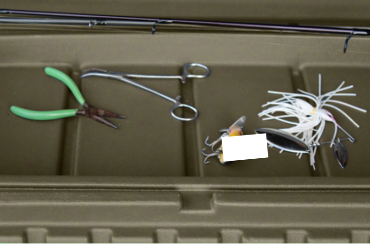 Southern Outdoor Bass Hunter Bass Baby Fishing Boat – Compact, stable, and durable fishing boat designed for easy maneuverability on the water.