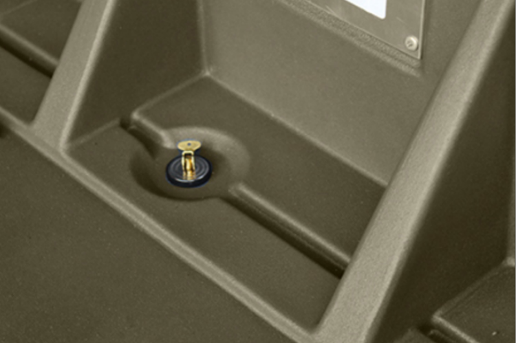 Southern Outdoor Bass Hunter Bass Baby Fishing Boat – Compact, stable, and durable fishing boat designed for easy maneuverability on the water.