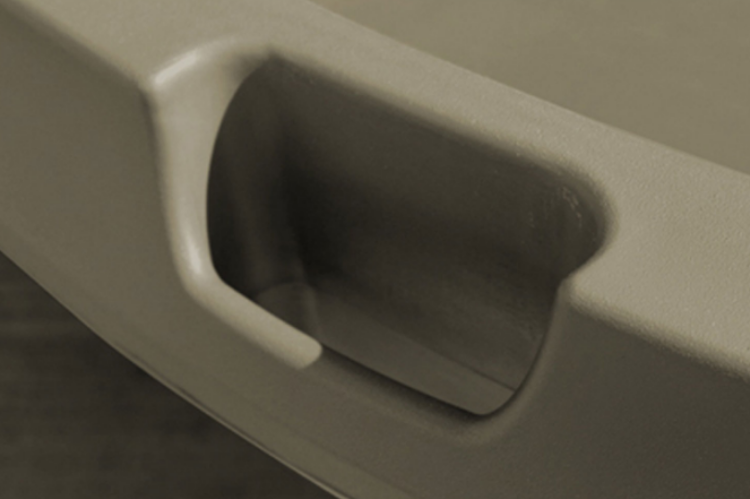 Southern Outdoor Bass Hunter Bass Baby Fishing Boat – Compact, stable, and durable fishing boat designed for easy maneuverability on the water.