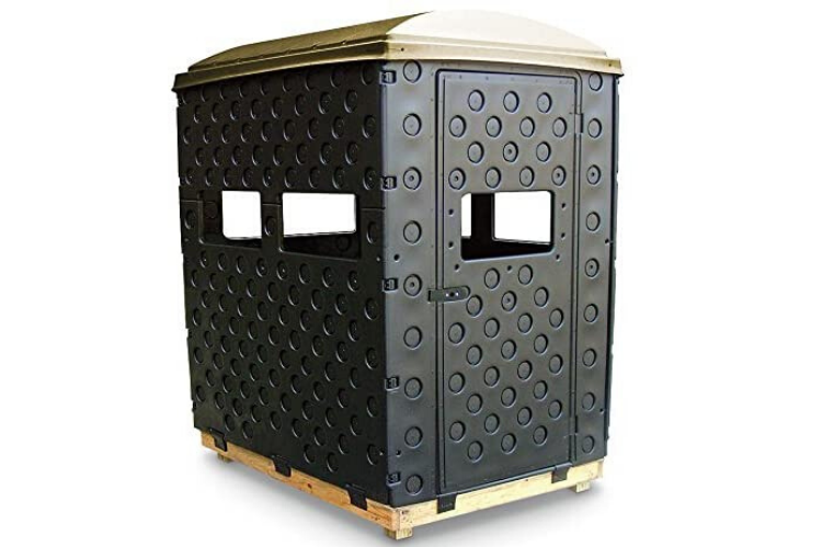 Durable window kit for 4x6 hunting blind, Snap Lock deer blind windows designed for visibility and concealment.