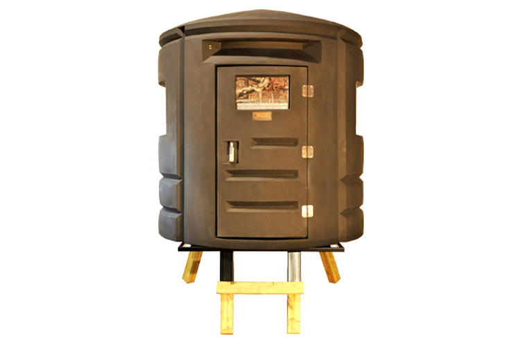 Sportsman's The Crossbow Condo by Southern Outdoor Technologies, fully enclosed durable hunting blind for crossbow and rifle hunters.