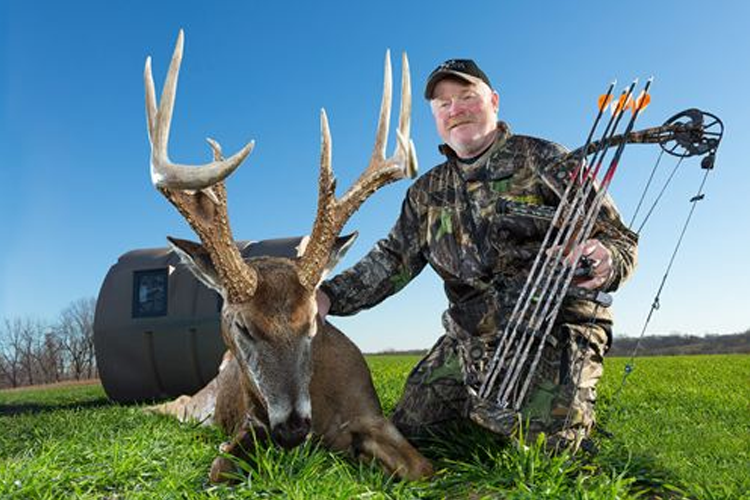 Sportsman's Condo The Bale Condo hunting blind by Southern Outdoor Technologies – durable, weatherproof design for all-season concealment in the field.